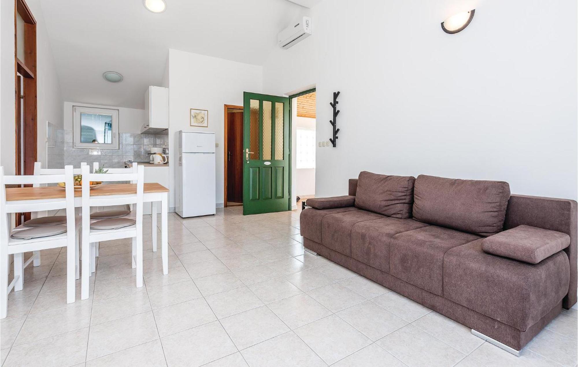 Awesome Apartment In Jezera With Kitchen Dış mekan fotoğraf
